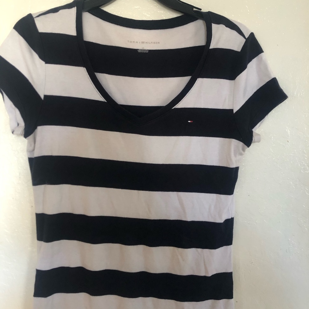 Tommy Hilfiger V-neck striped shirt